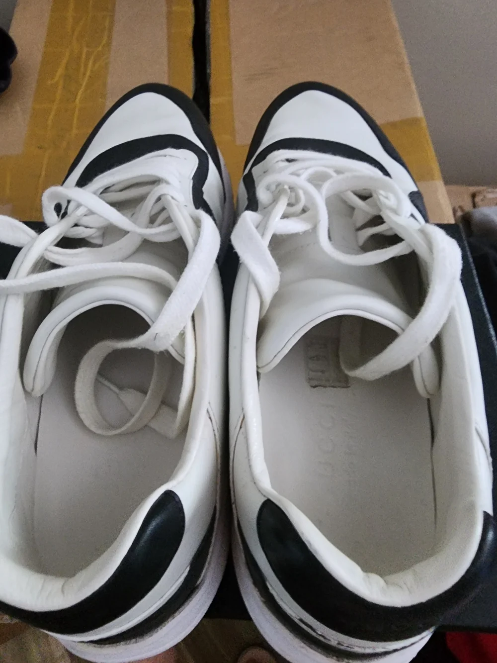 Gucci White and Black Leather Logo Sneakers